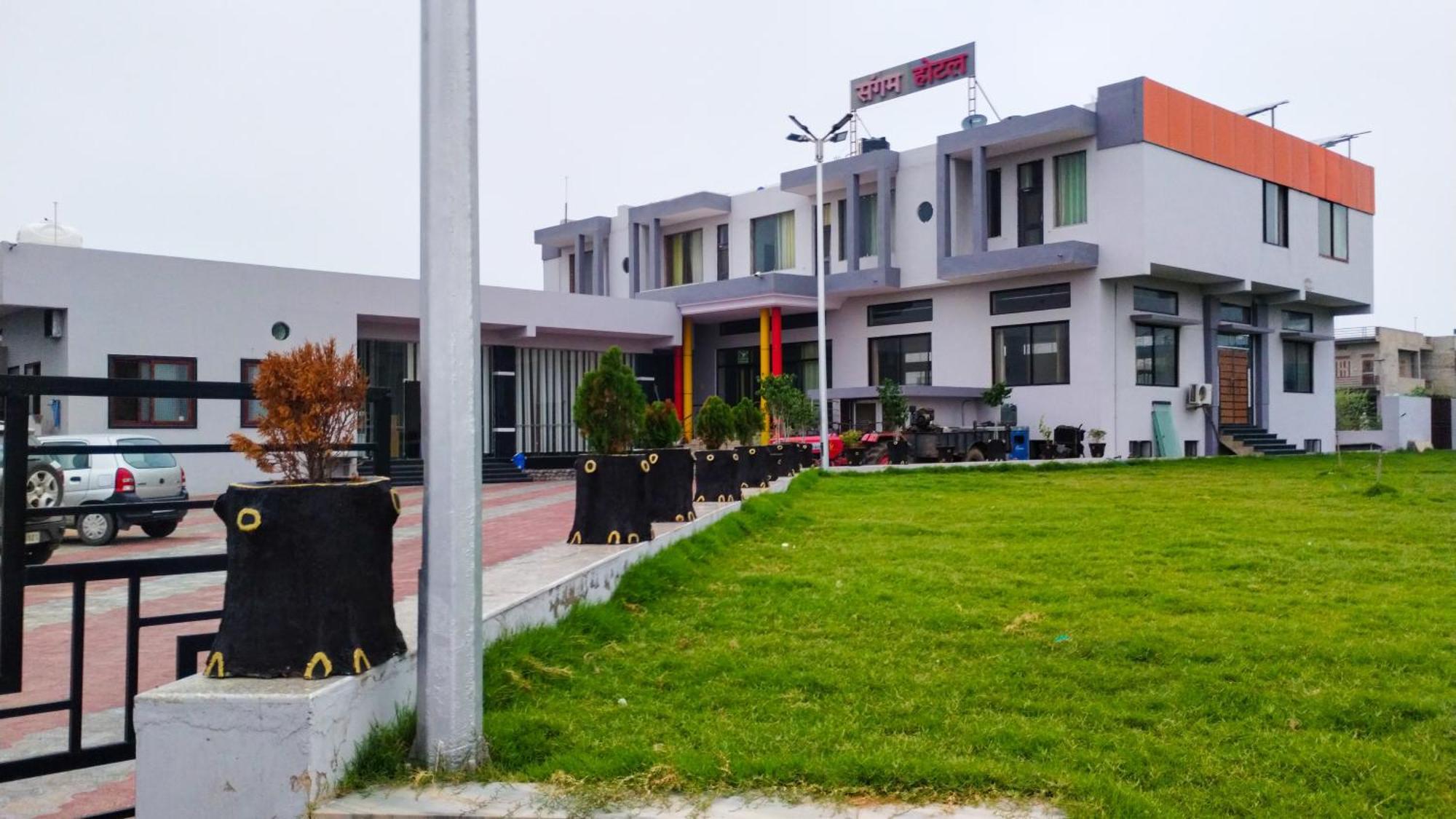 Sangam Hotel Chirawa Zewnętrze zdjęcie