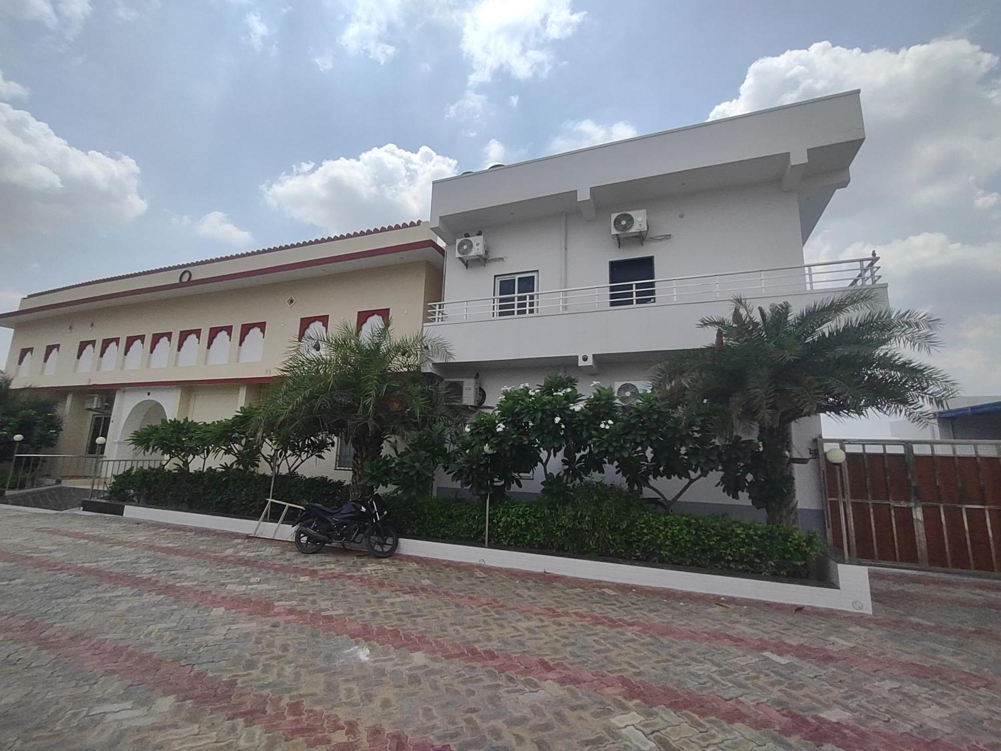 Sangam Hotel Chirawa Zewnętrze zdjęcie